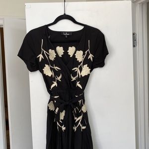 Lulu’s Embroidered Midi Dress